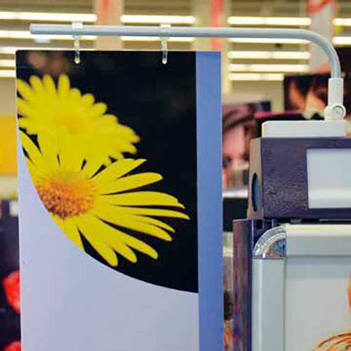 Fijación magnética giratoria para banderola ejemplo